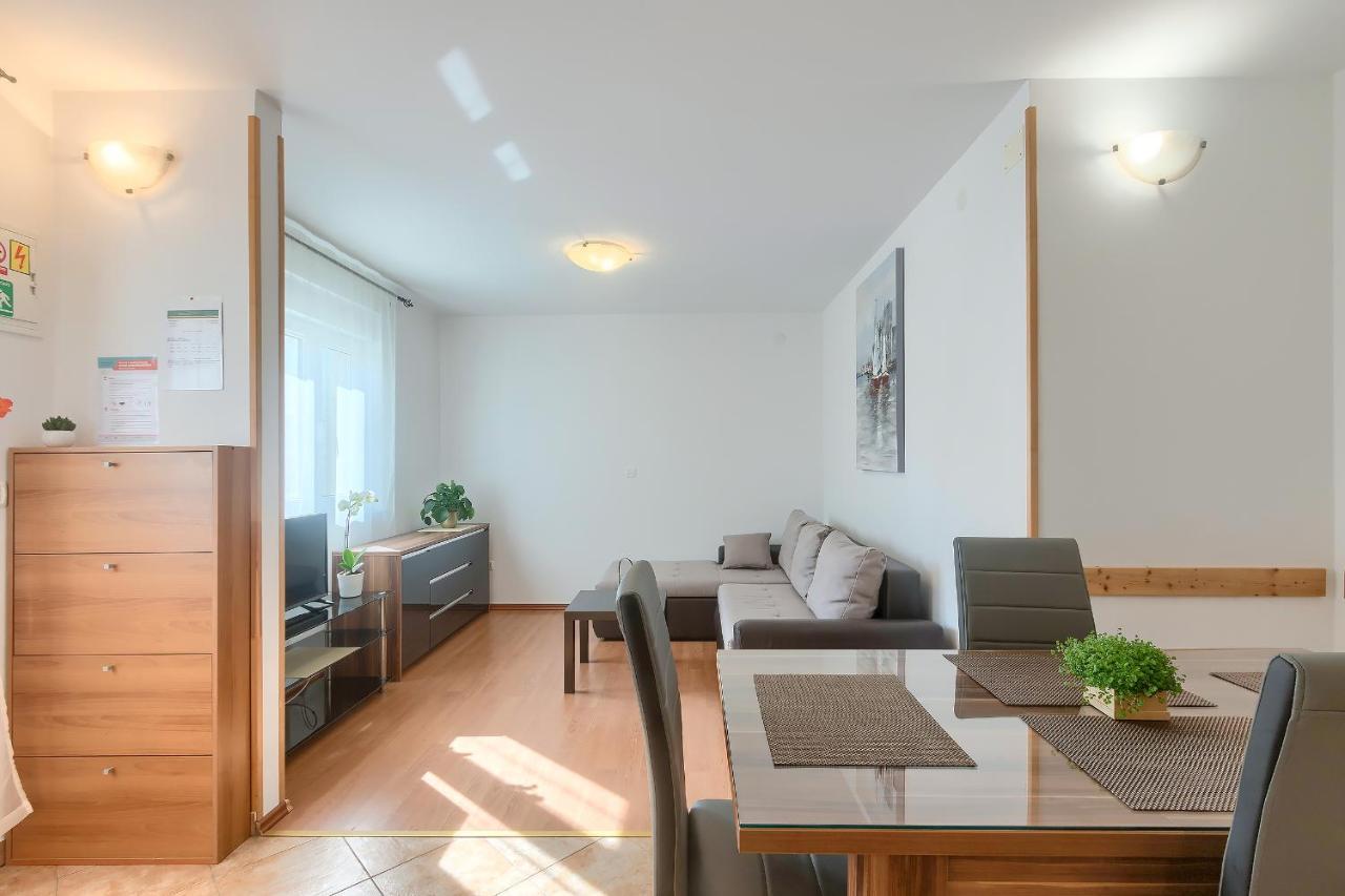 Apartments Gilly 1 Premantura Luaran gambar